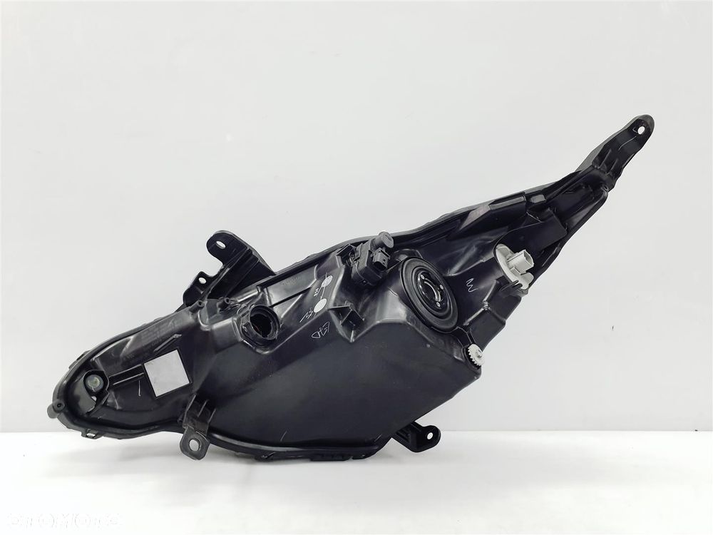 TOYOTA AYGO II 14r+ PRAWA LAMPA PRZÓD SOCZEWKA LED ORY EU !!! 0H17 - 7