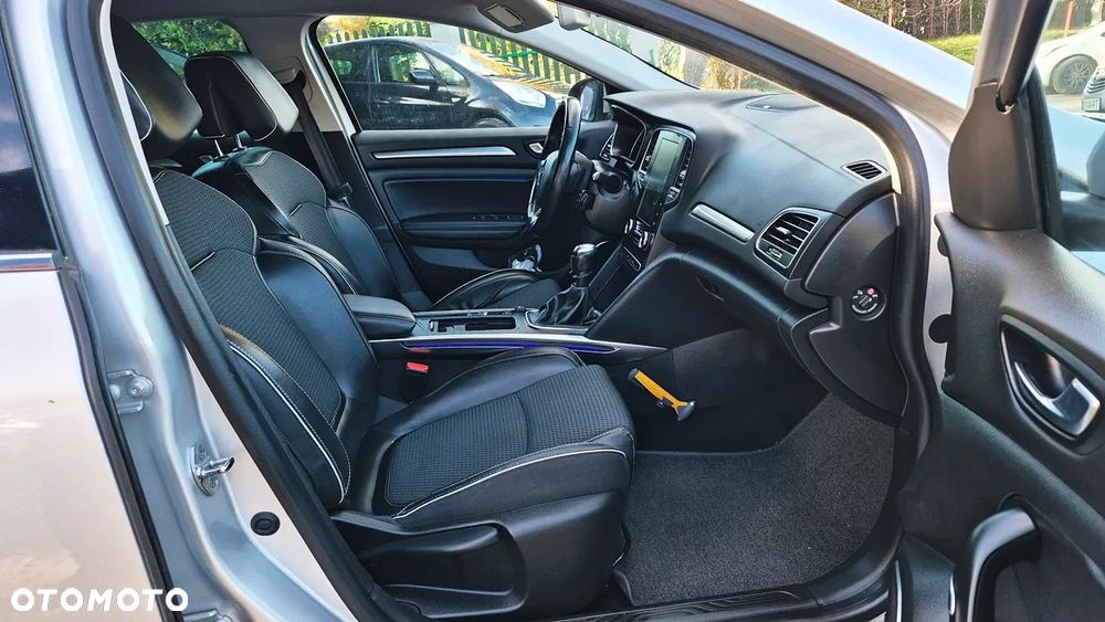 Renault Megane ver-1-3-tce-fap-r-s-line - 35