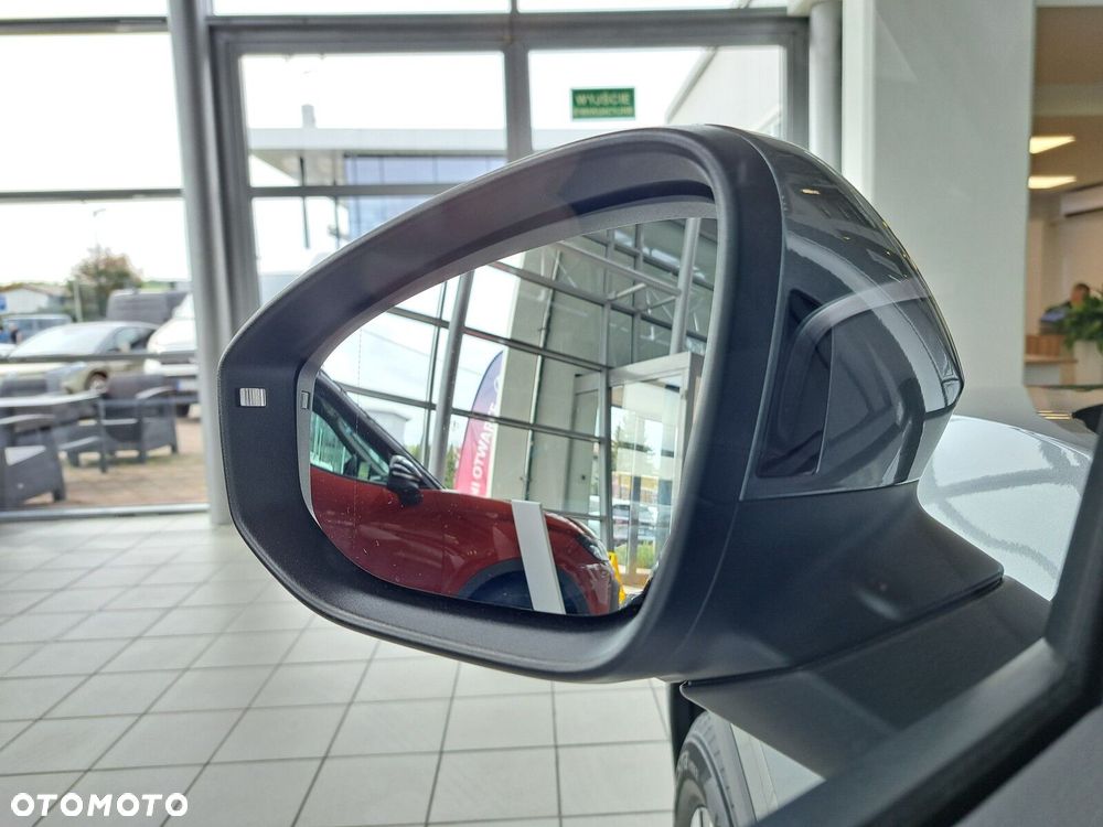 Volkswagen T-Roc 1.5 eTSI Life DSG - 23