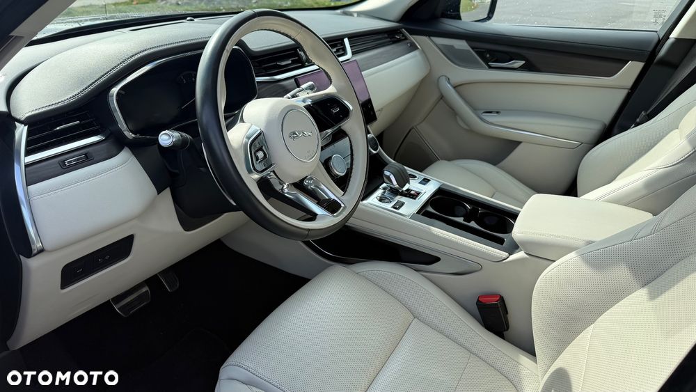 Jaguar F-Pace 3.0 P400 mHEV AWD HSE - 25