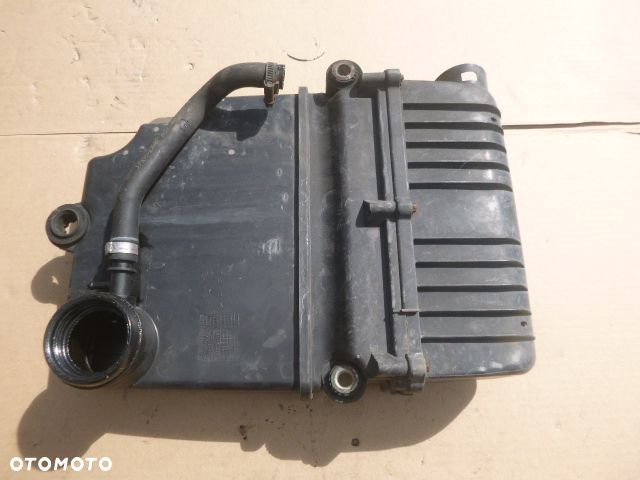 OBUDOWA FILTRA POWIETRZA FIAT GRANDE PUNTO 1.2 1.4 51773400 - 9