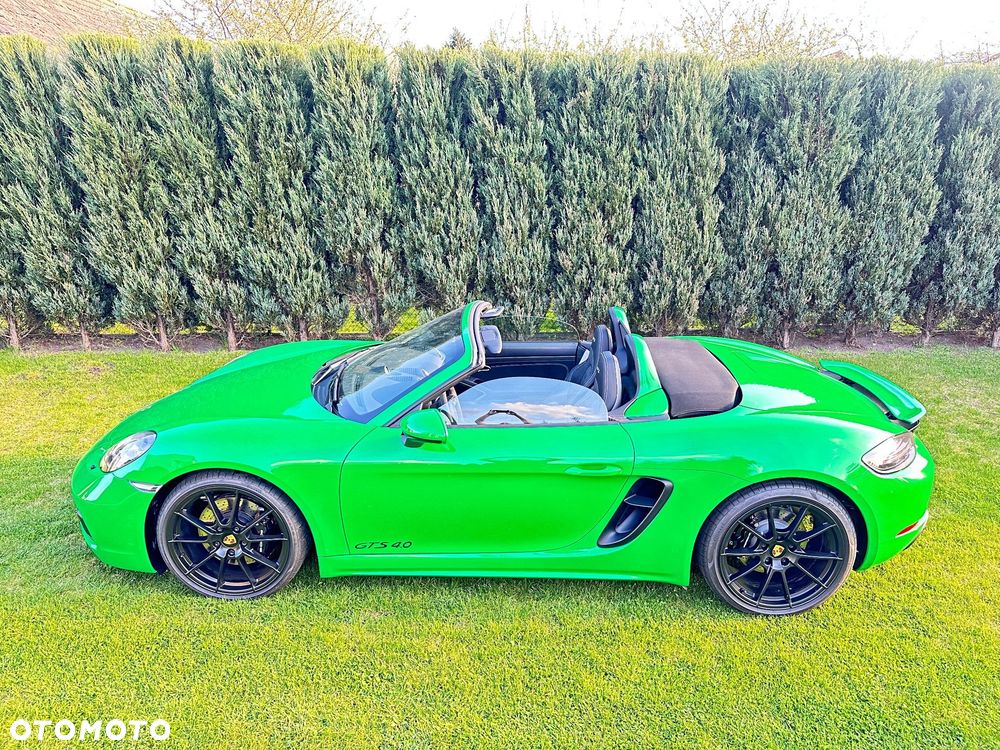 Porsche 718 Spyder - 16