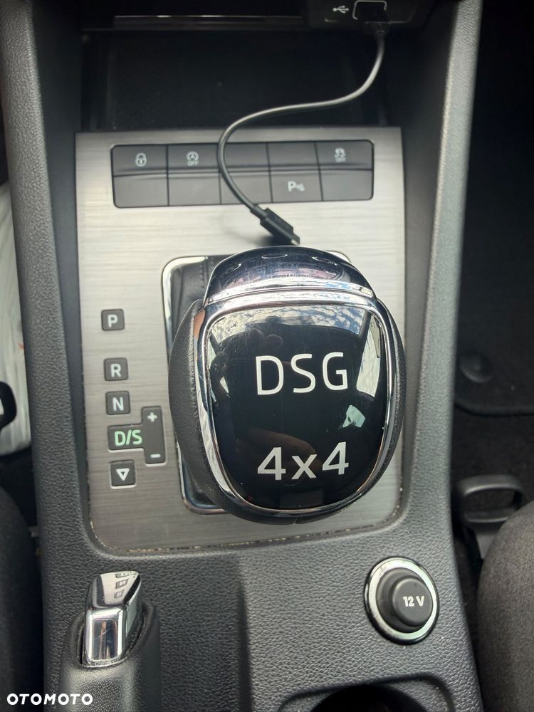 Skoda Octavia 2.0 TDI 4x4 DSG Soleil - 25