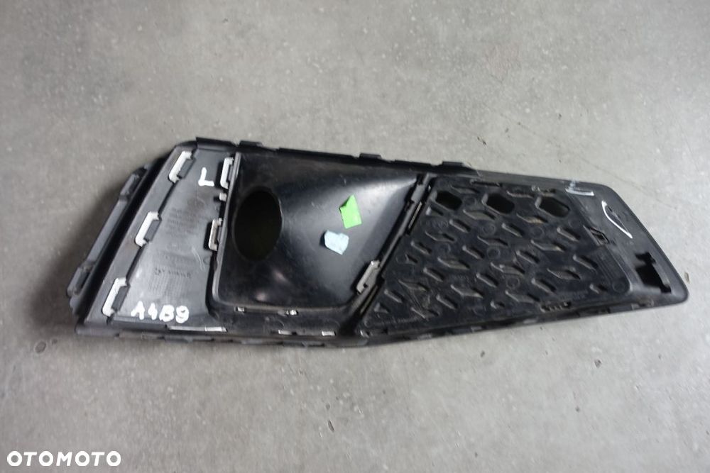 KRATKA ZDERZAKA LEWA AUDI A4 B9 S-LINE 8W0 - 3