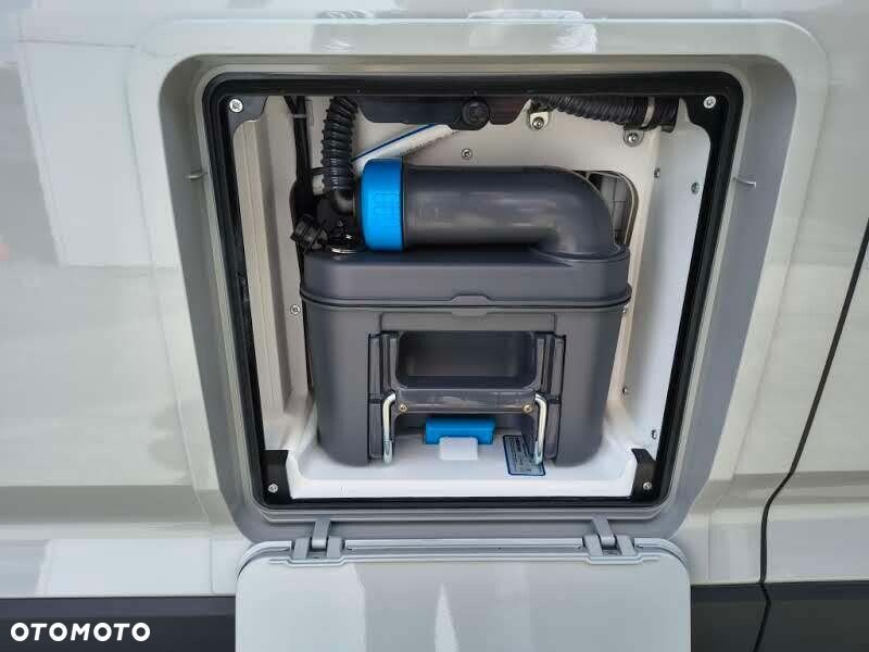 Volkswagen Crafter Grand California 600 silnik: 2,0 l TDI EU6 SCR BlueMotion Technology 130 kW skrzynia biegów: Przedni napęd automatyczna 8-biegowa rozstaw osi: 3640 mm - 12