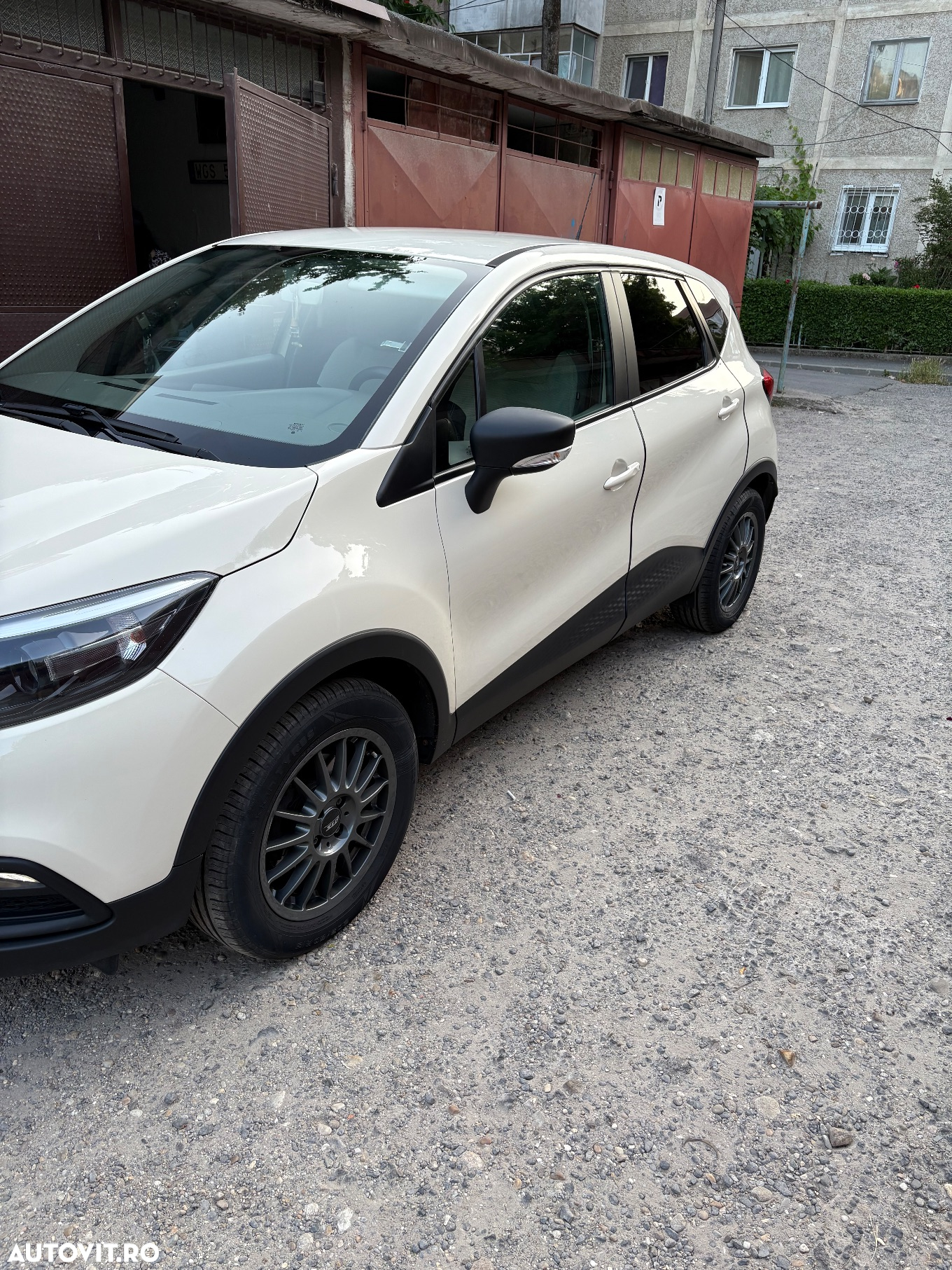 Renault Captur - 3