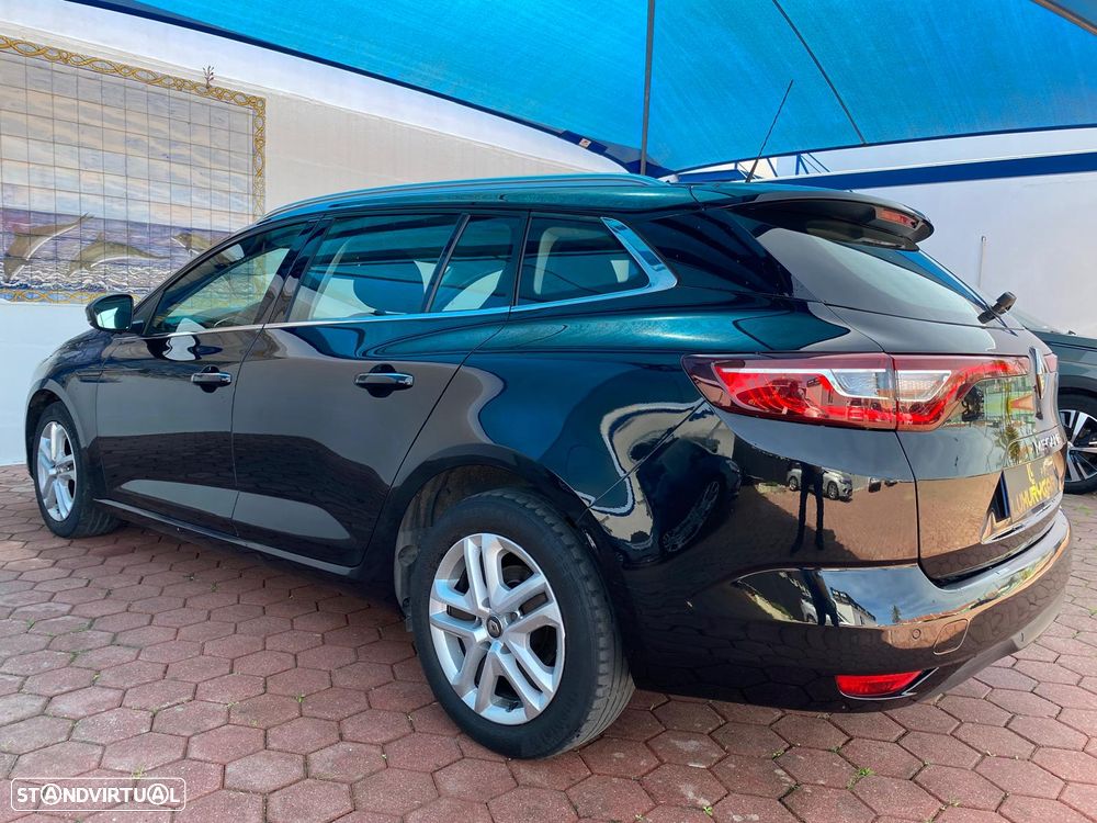 Renault Mégane Sport Tourer BLUE dCi 115 ZEN - 10