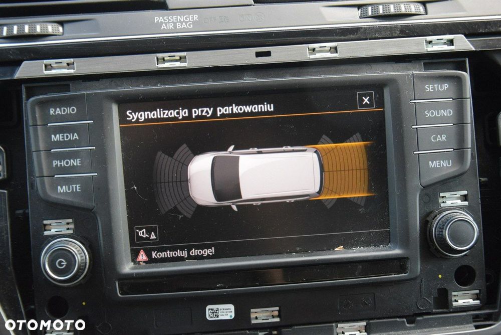 Volkswagen Touran 2.0 TDI BMT Comfortline DSG - 27