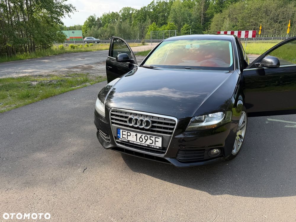 Audi A4 Limousine - 1