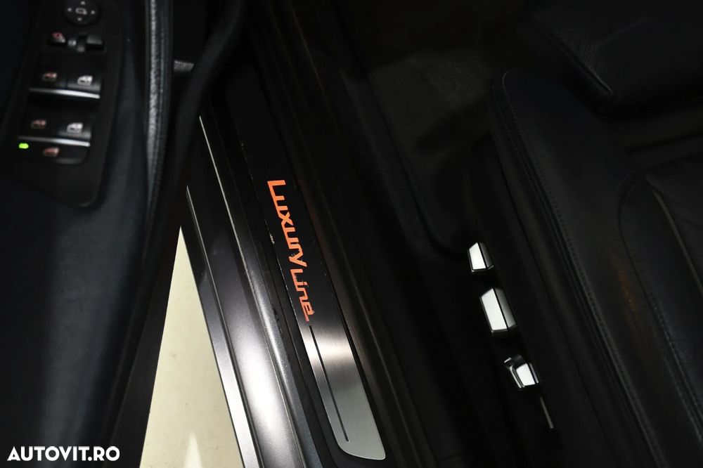 BMW Seria 5 520d Aut. Luxury Line - 32