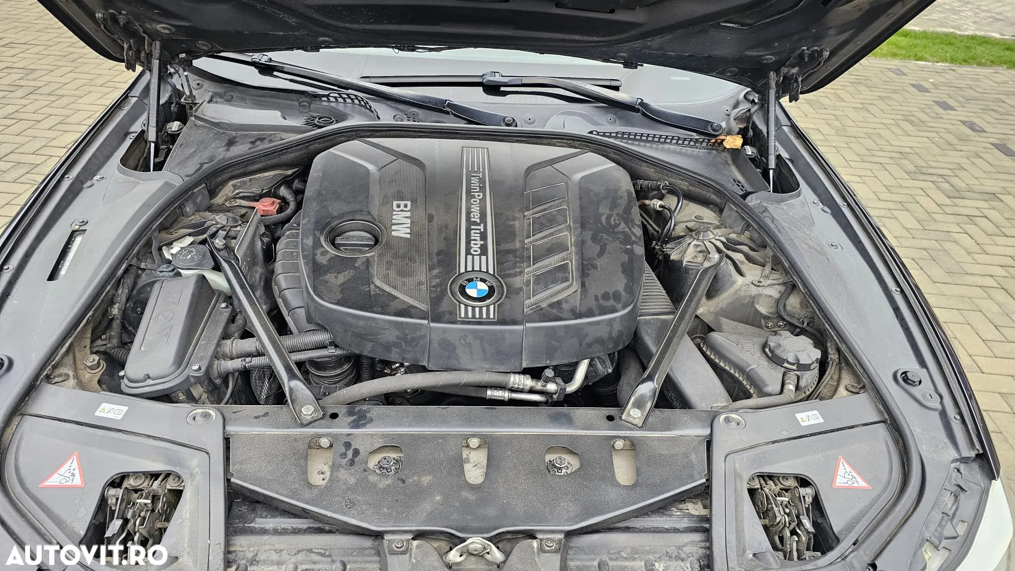 BMW Seria 5 525d xDrive Touring - 17