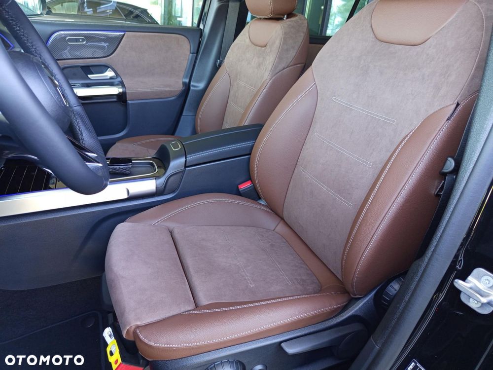 Mercedes-Benz GLB - 8