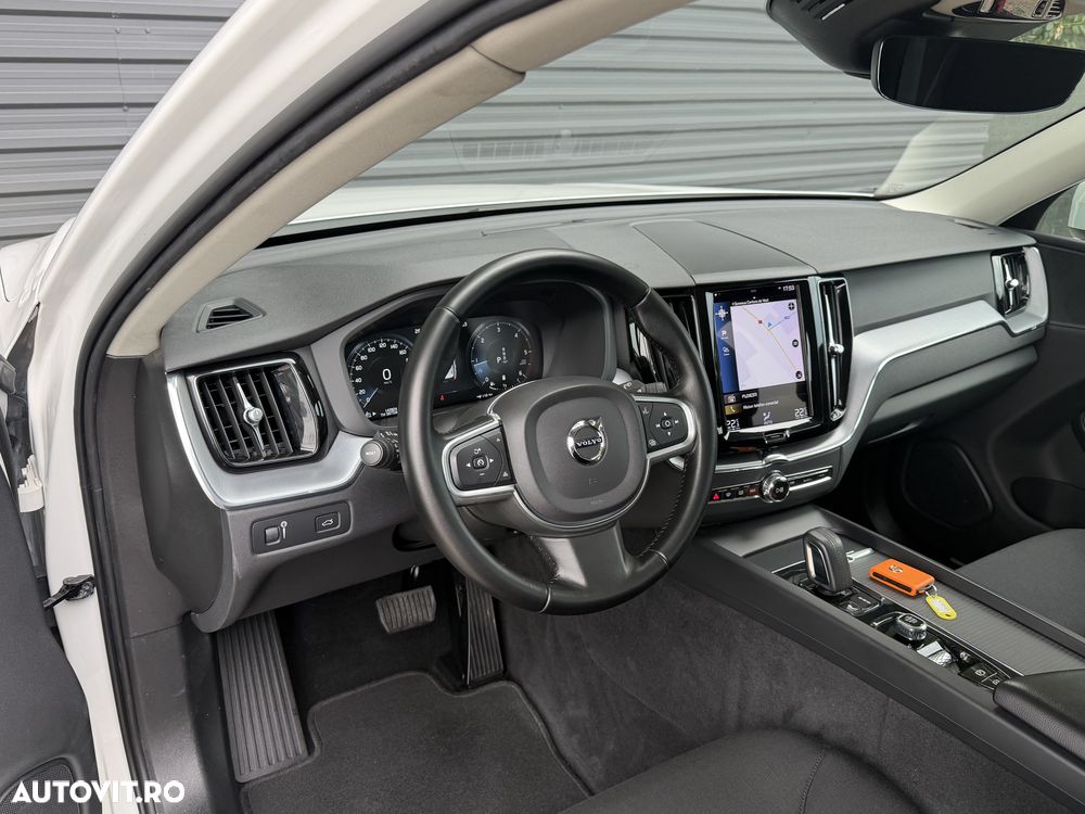 Volvo XC 60 B4 D Geartronic Momentum Pro - 12