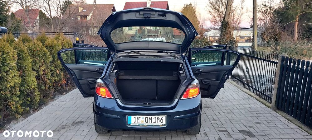 Opel Astra 1.8 Edition Plus - 22