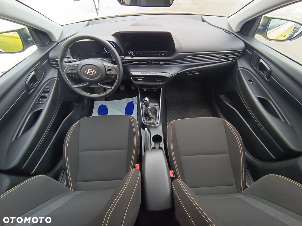 Hyundai i20 - 12