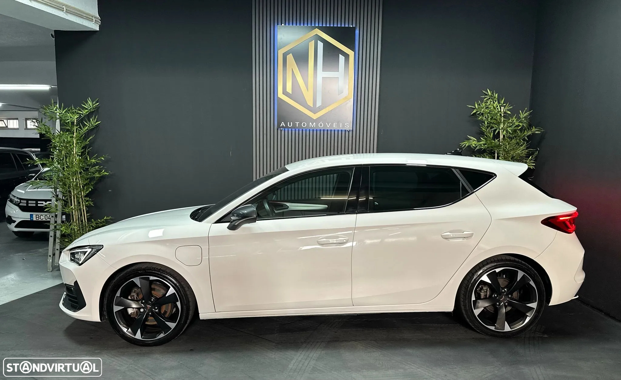 Cupra Leon 1.4 e-Hybrid MID DSG - 3