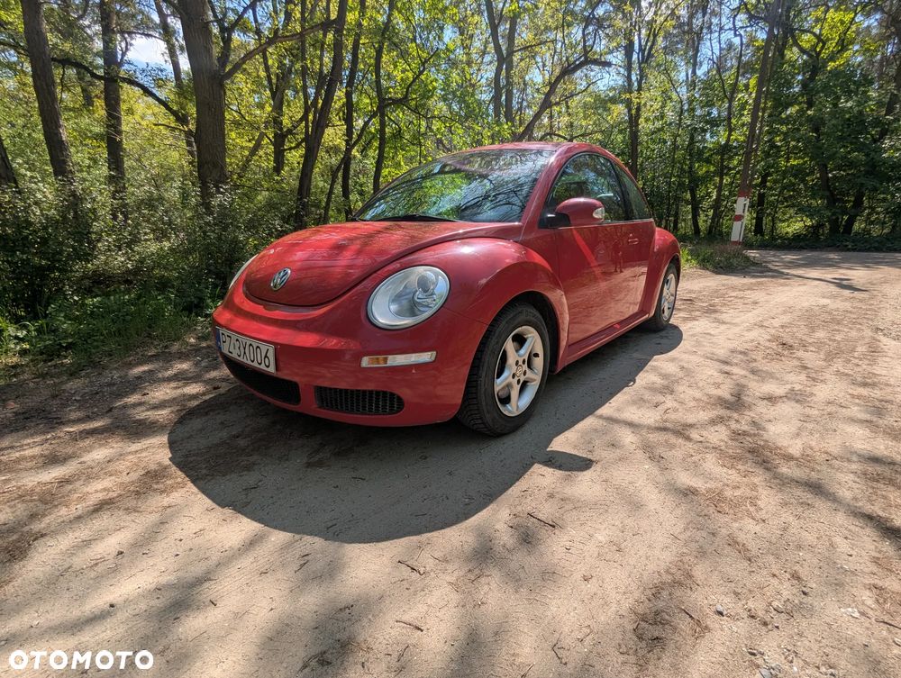 Volkswagen New Beetle - 2