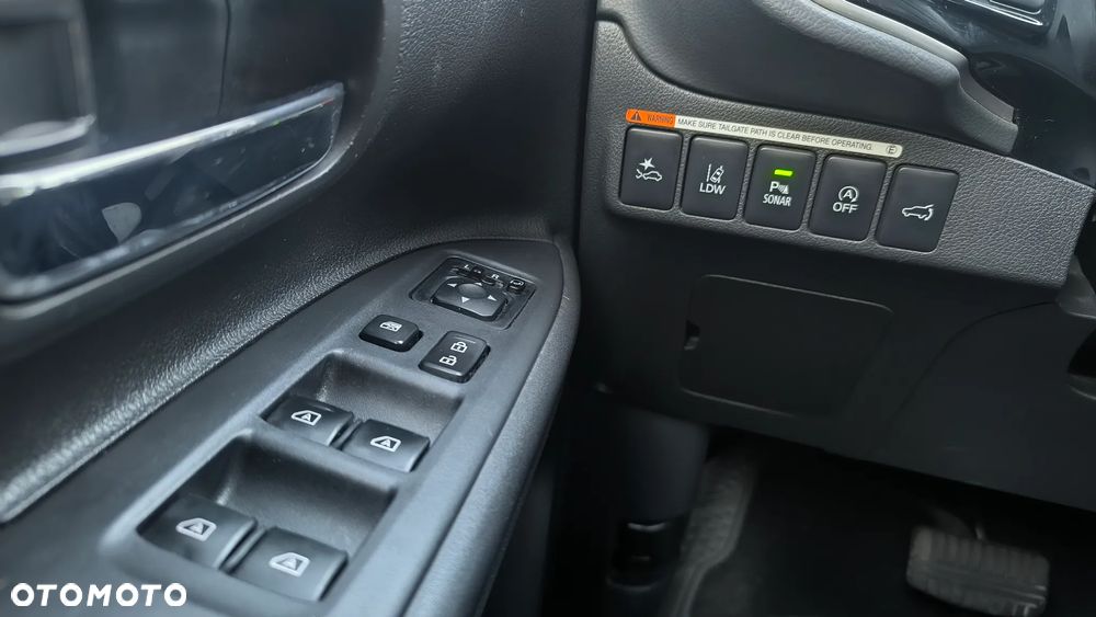 Mitsubishi Outlander 2.0 Instyle SDA 4WD CVT - 24