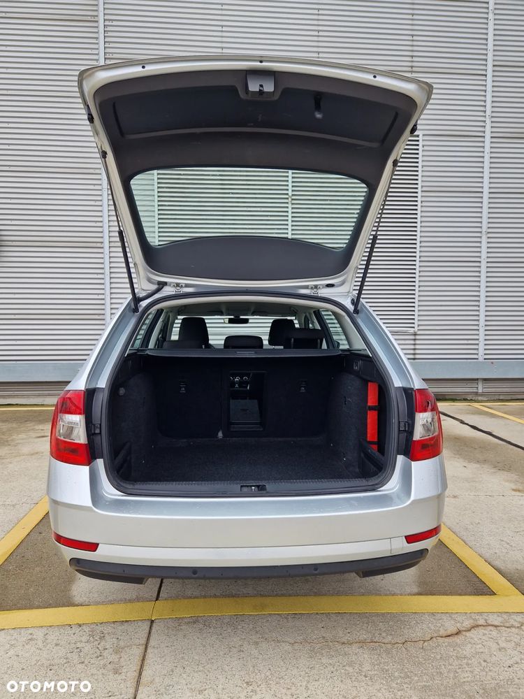 Skoda Octavia 2.0 TDI SCR Style DSG - 16