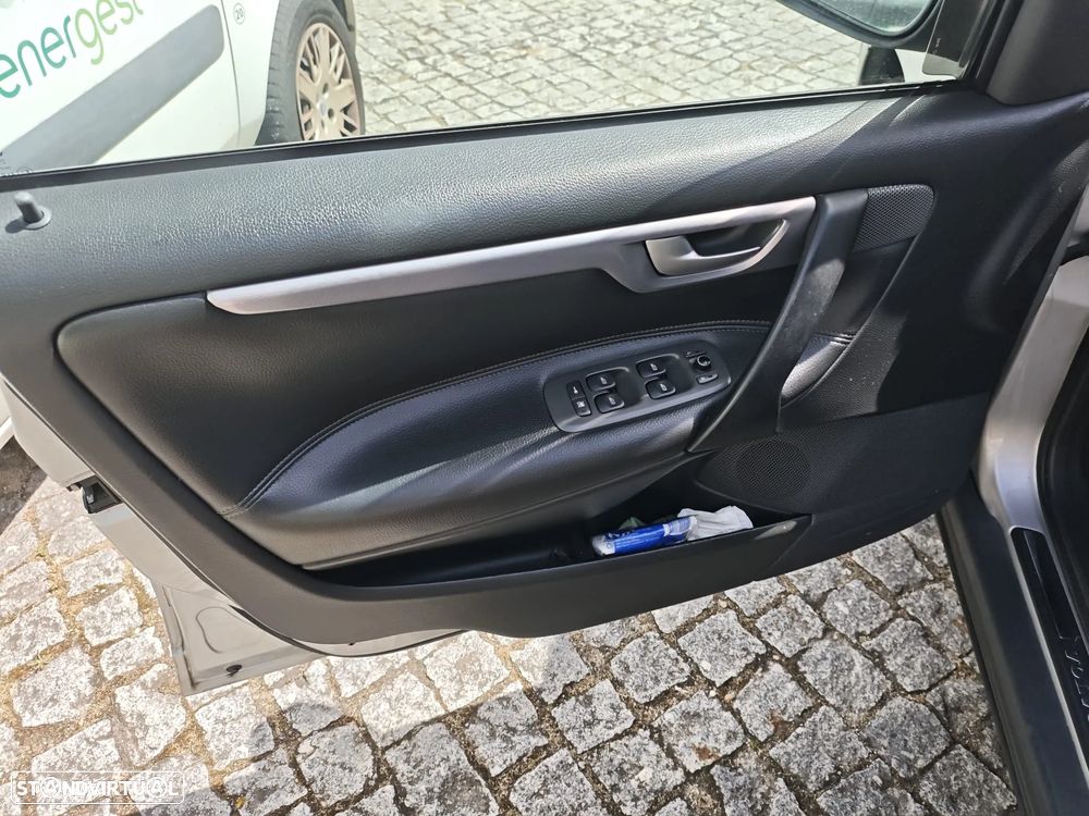 Volvo S60 D5 - 3
