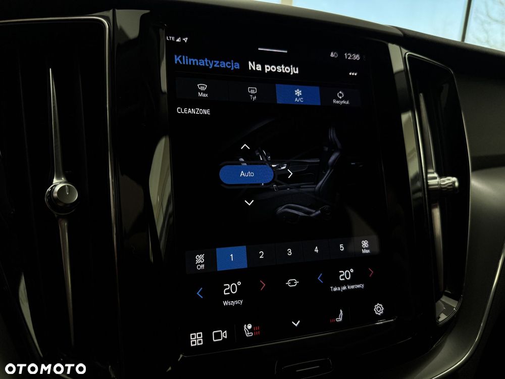 Volvo XC 60 - 30