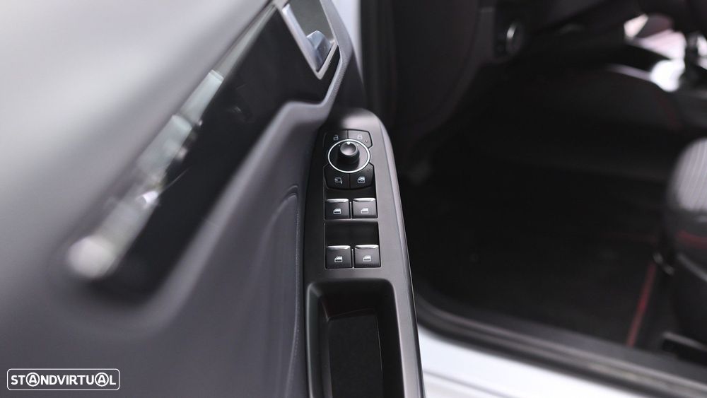 Ford Focus 1.0 EcoBoost MHEV ST-Line X Aut. - 48