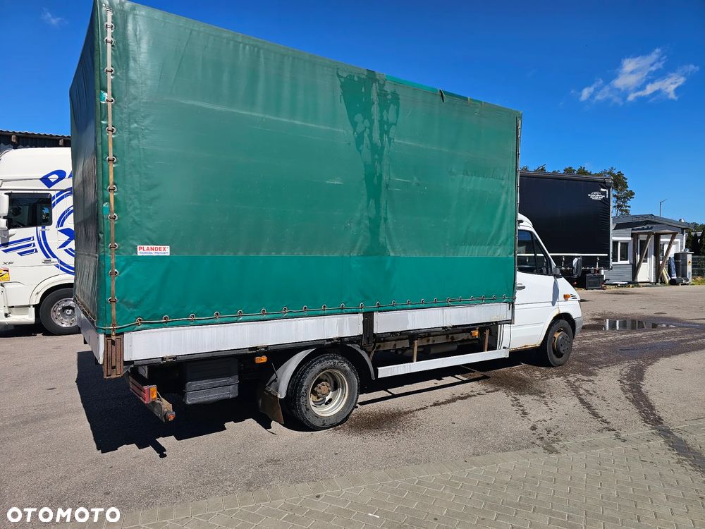 Mercedes-Benz SPRINTER - 4