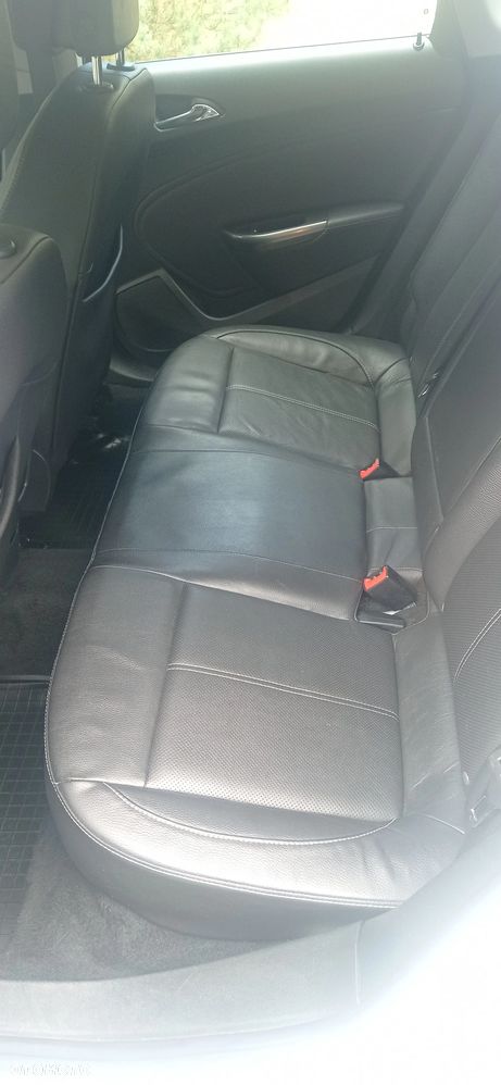 Opel Astra 2011 photo 5