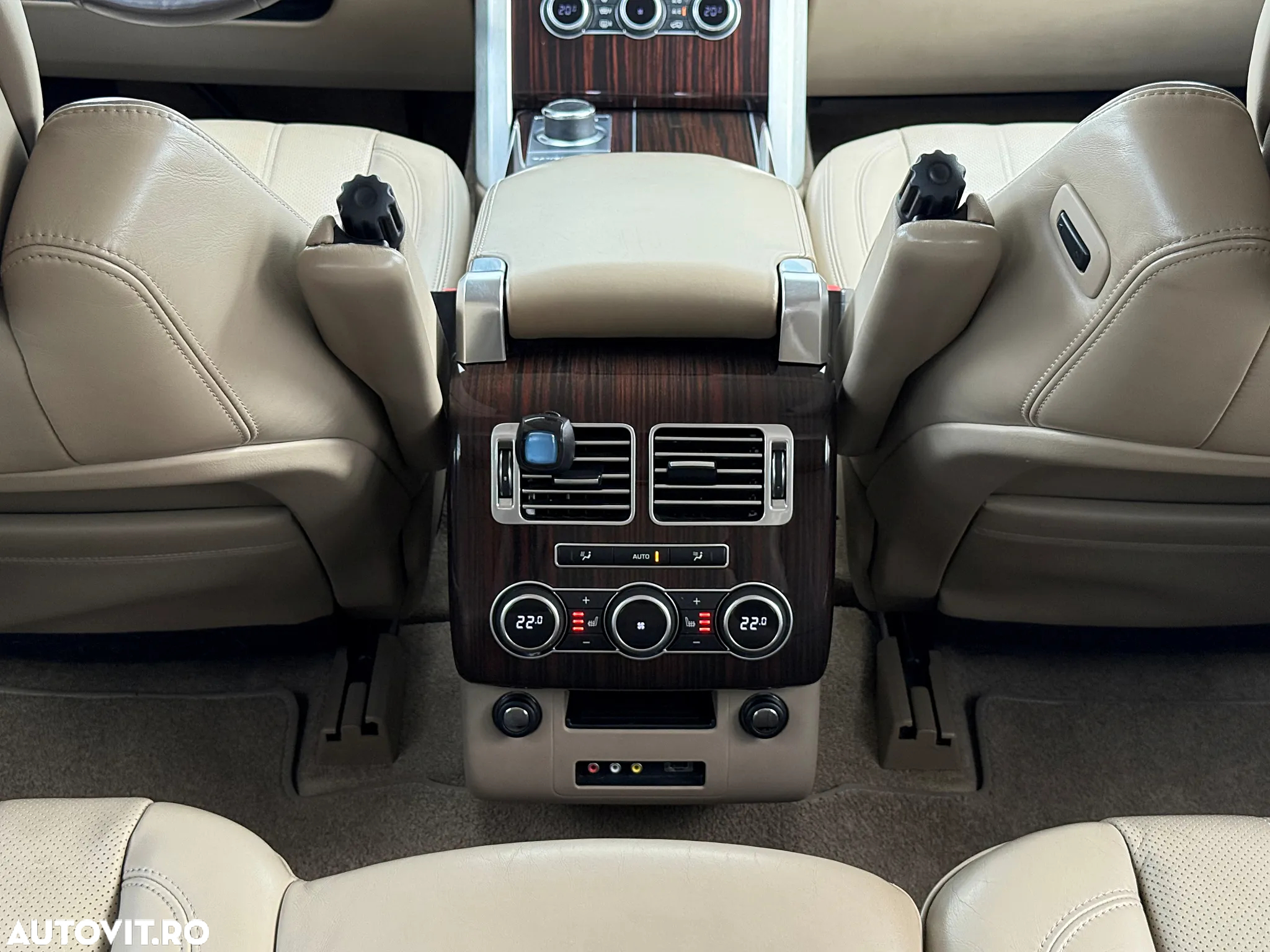 Land Rover Range Rover Vogue - 24