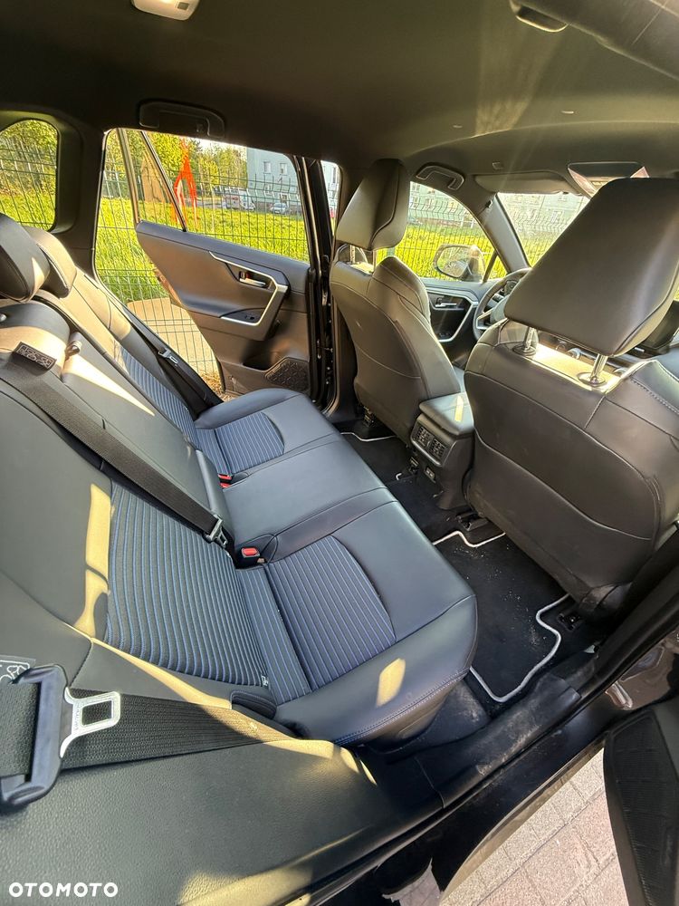 Toyota RAV4 - 4