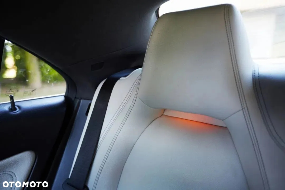 Mercedes-Benz CLA 250 7G-DCT - 10