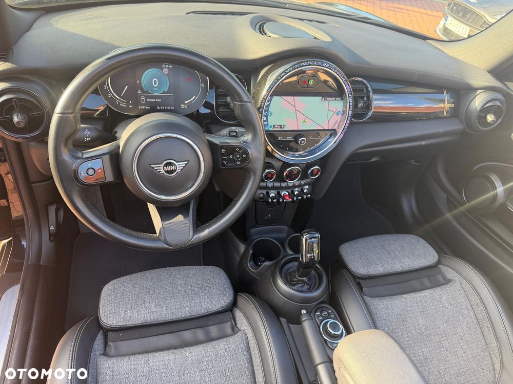 MINI Cooper Anniversary Edition - 8