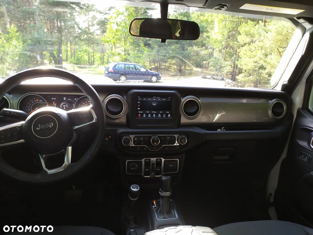 Jeep Wrangler Unlimited Hard-Top 3.6 Automatik Sahara - 5