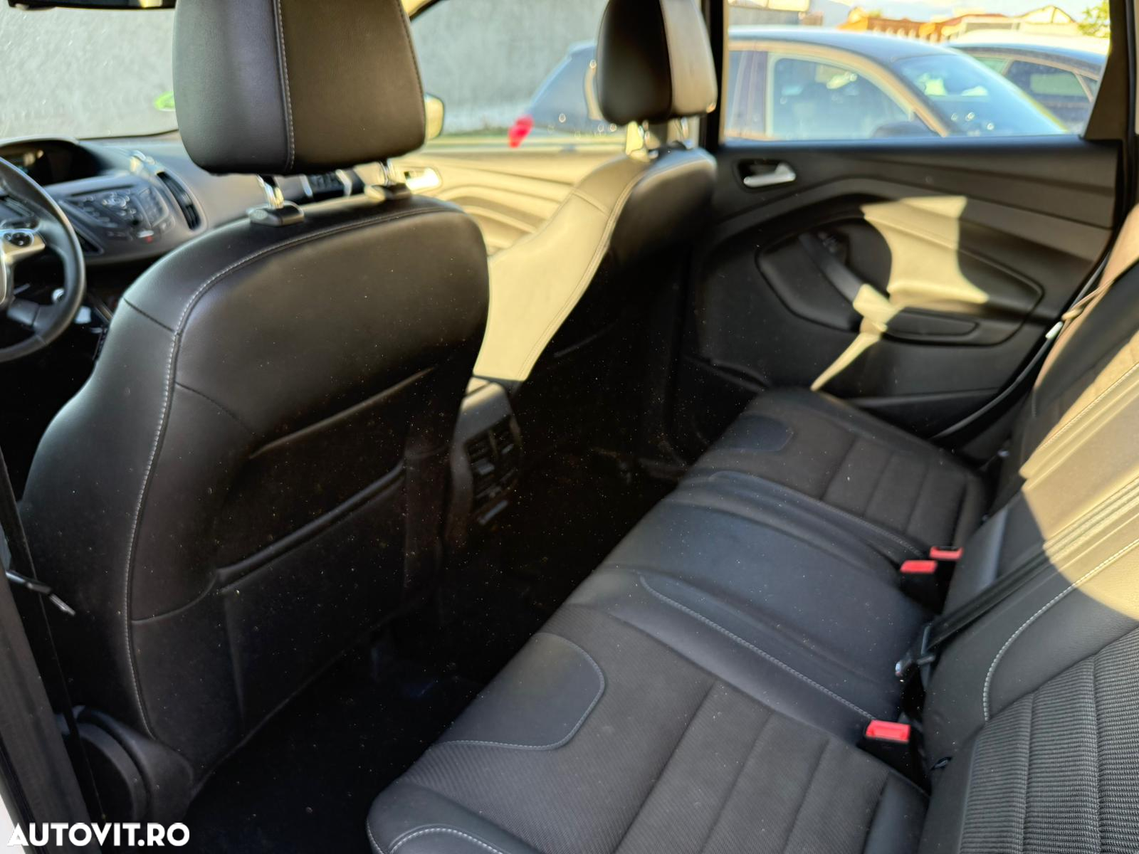 Ford Kuga 2.0 TDCi 4x4 Titanium - 19