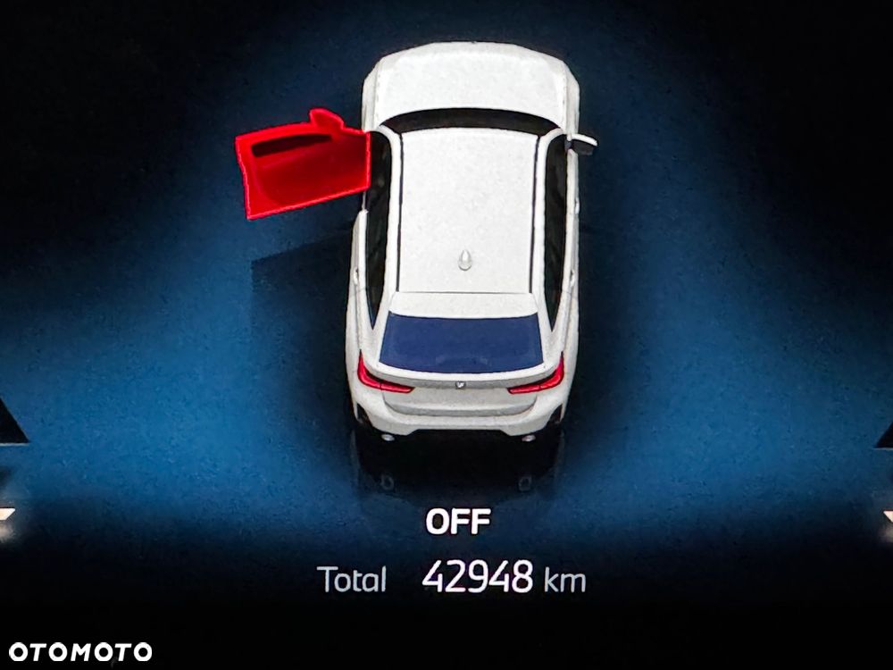 BMW Seria 3 320d xDrive mHEV M Sport - 30