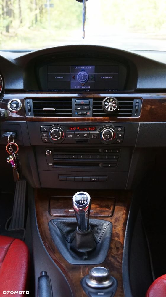 BMW Seria 3 320d - 12