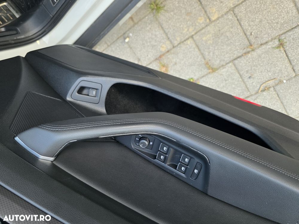 Volkswagen Passat Alltrack 2.0 TDI DSG 4Motion - 32
