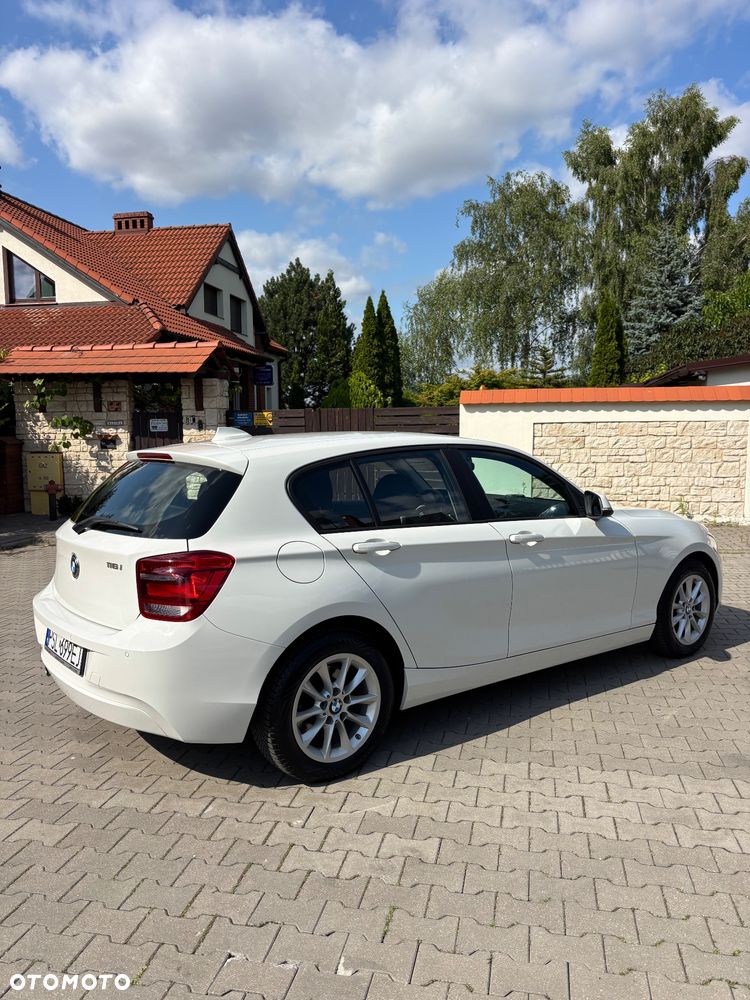 BMW Seria 1 116i - 12
