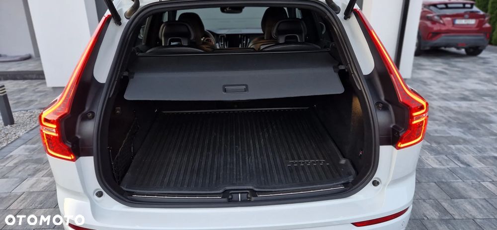 Volvo XC 60 T5 GPF AWD R-Design - 15