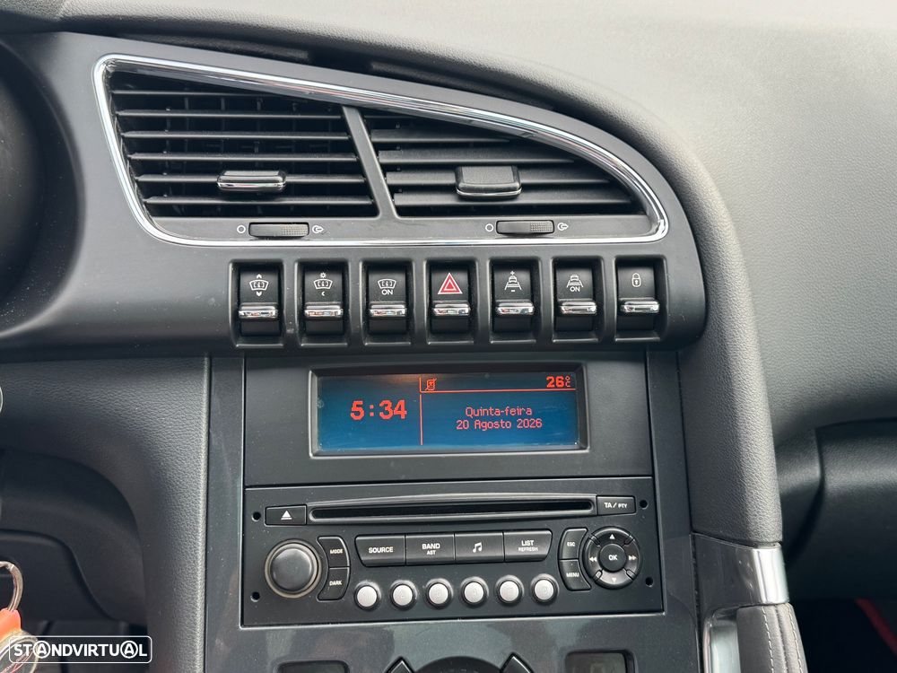 Peugeot 3008 1.6 HDi Executive — fotografia 18