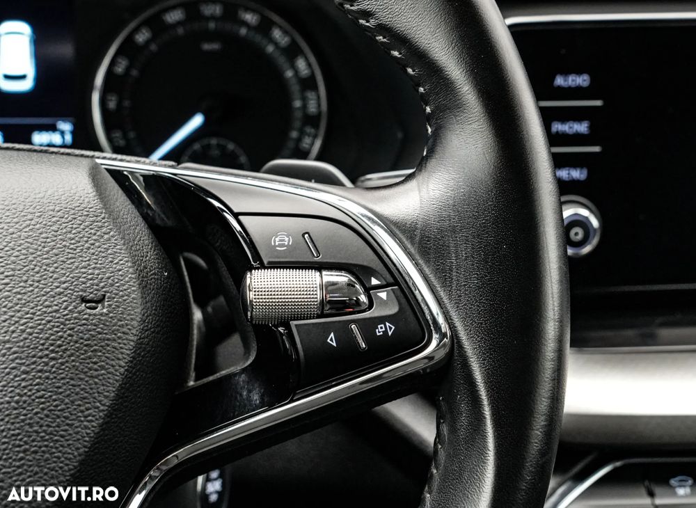 Skoda Octavia 2.0 TDI DSG Style - 26