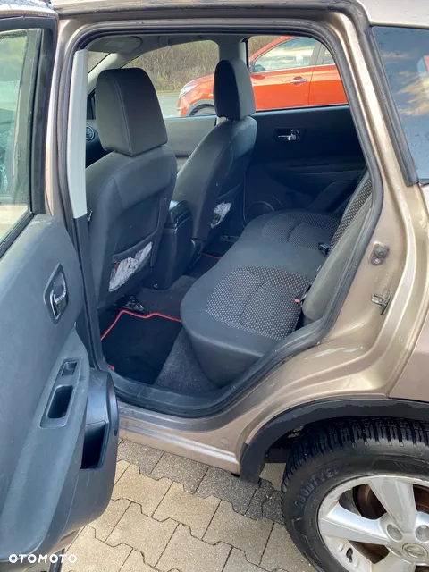 Nissan Qashqai 2.0 dCi 4x4 Tekna - 3