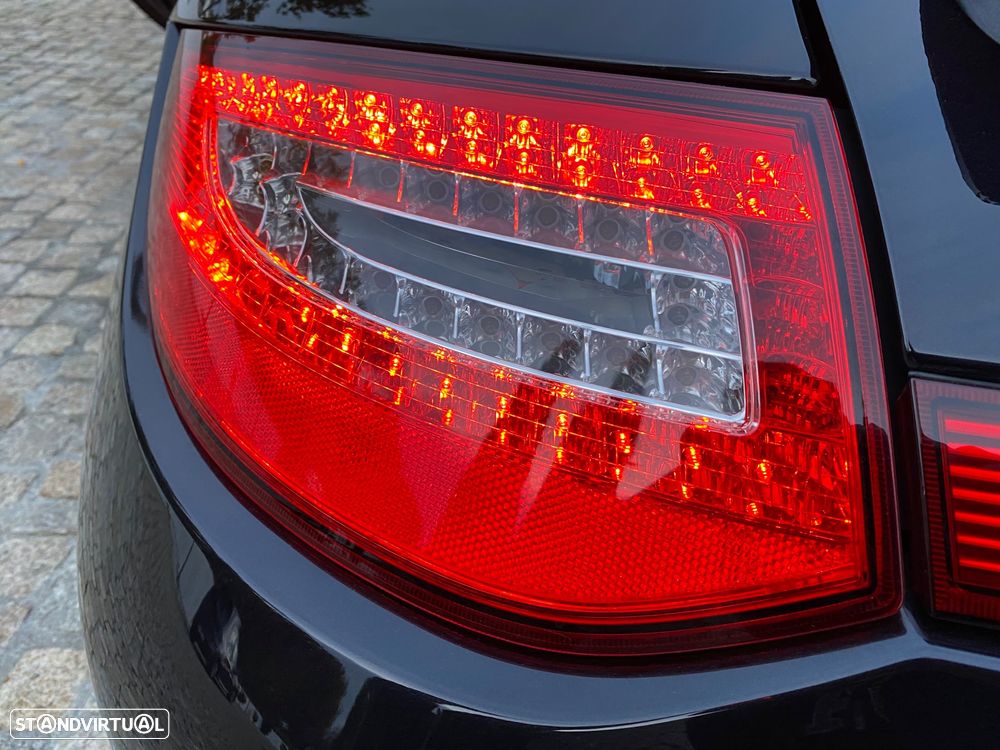 Porsche 911 Série F - 32