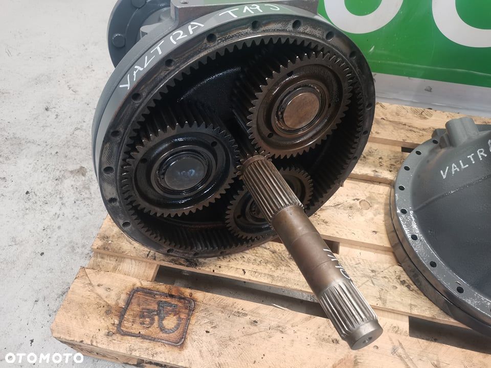 Zwolnica Valtra T 213 {TB0783B tył} - 2