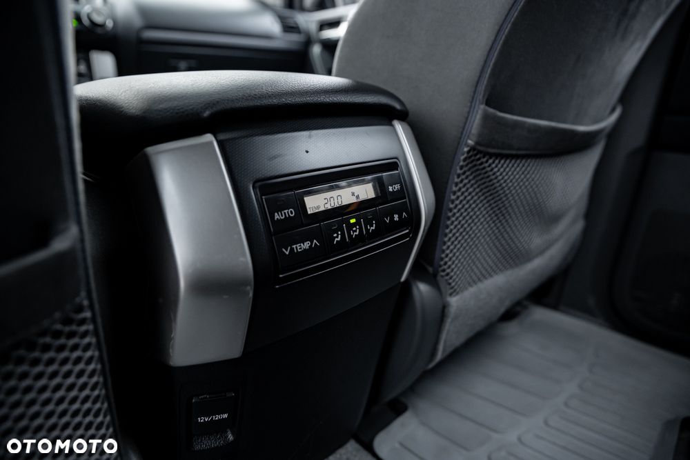 Toyota Land Cruiser LC 3.0 D-4D Premium 7os - 22