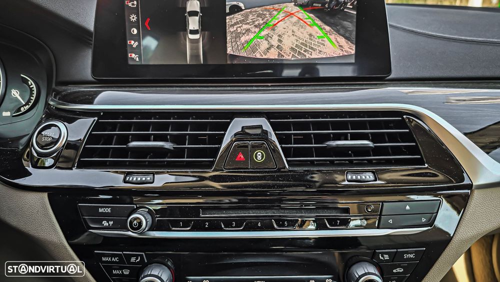 BMW 530 e iPerformance Line Luxury - 12