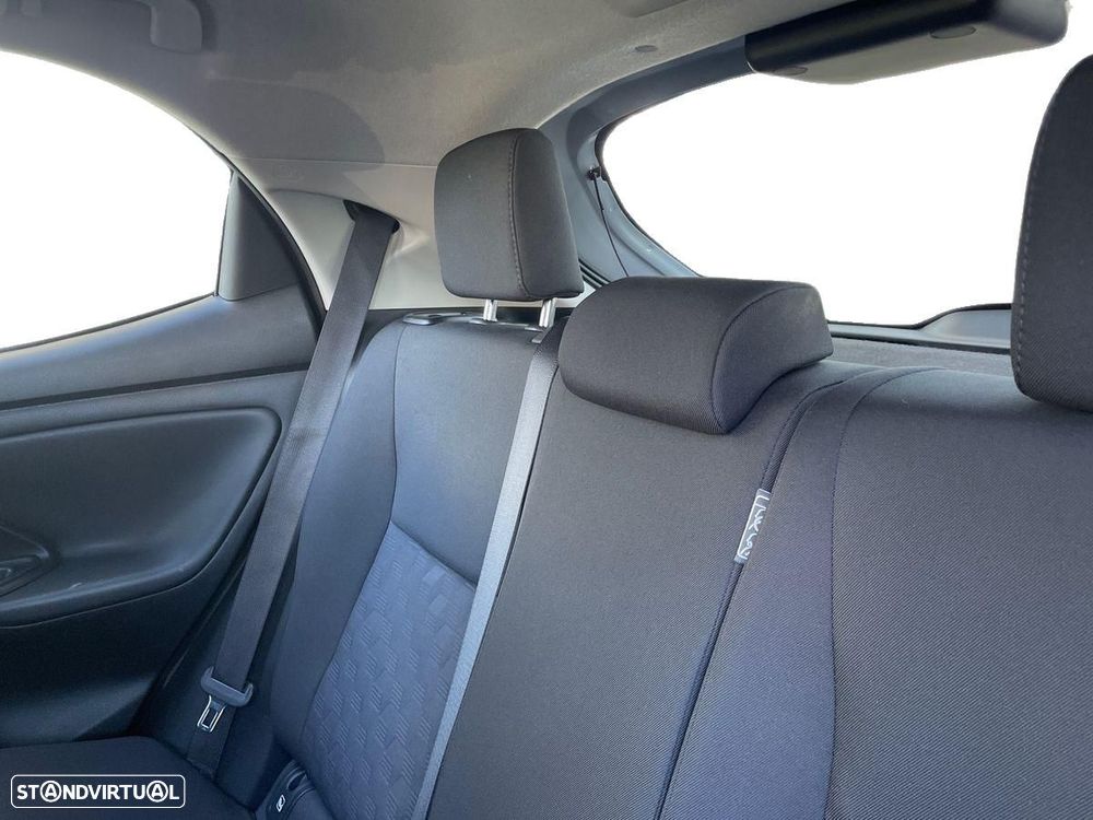 Toyota Yaris - 12