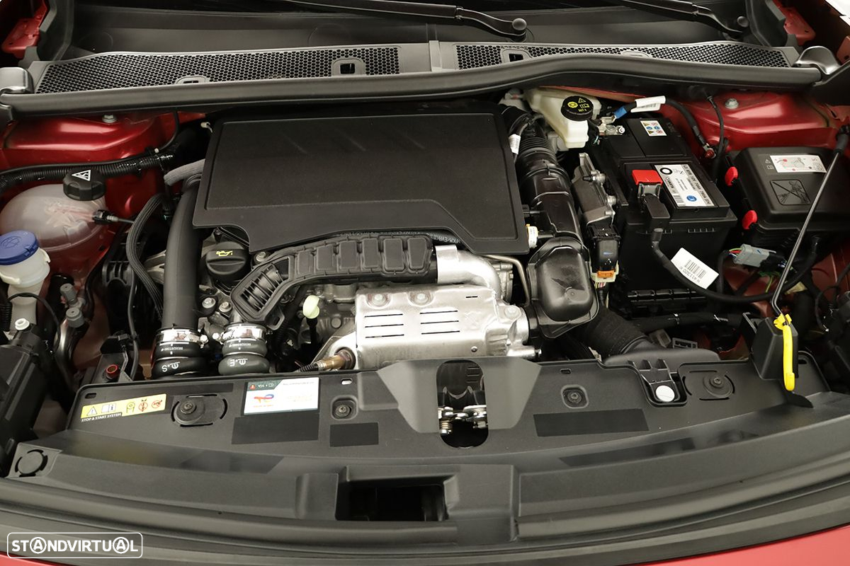 Peugeot 2008 1.2 PureTech Allure EAT8 - 26