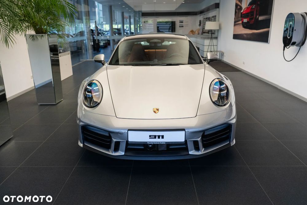 Porsche 911 Carrera - 5