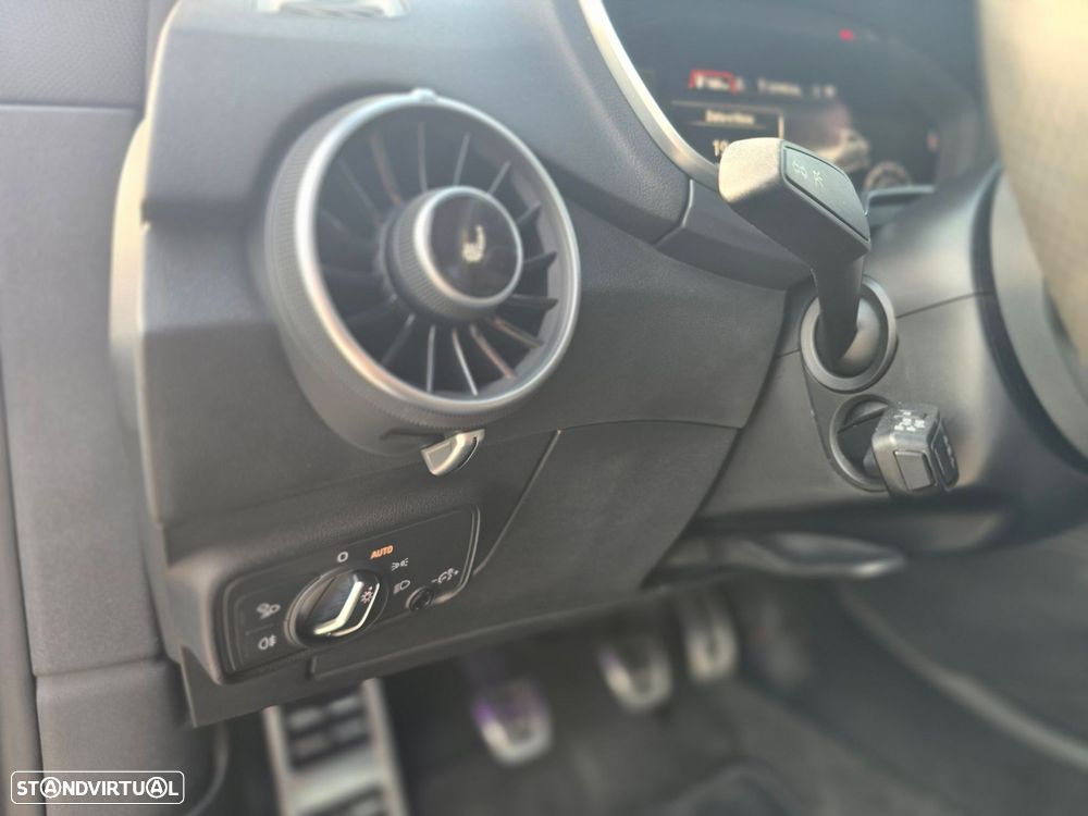 Audi TT Coupé 2.0 TDI S-line - 11